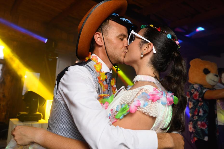 Montaje de discomóvil de alta gama para celebraciones y bodas en la provincia de Valencia.